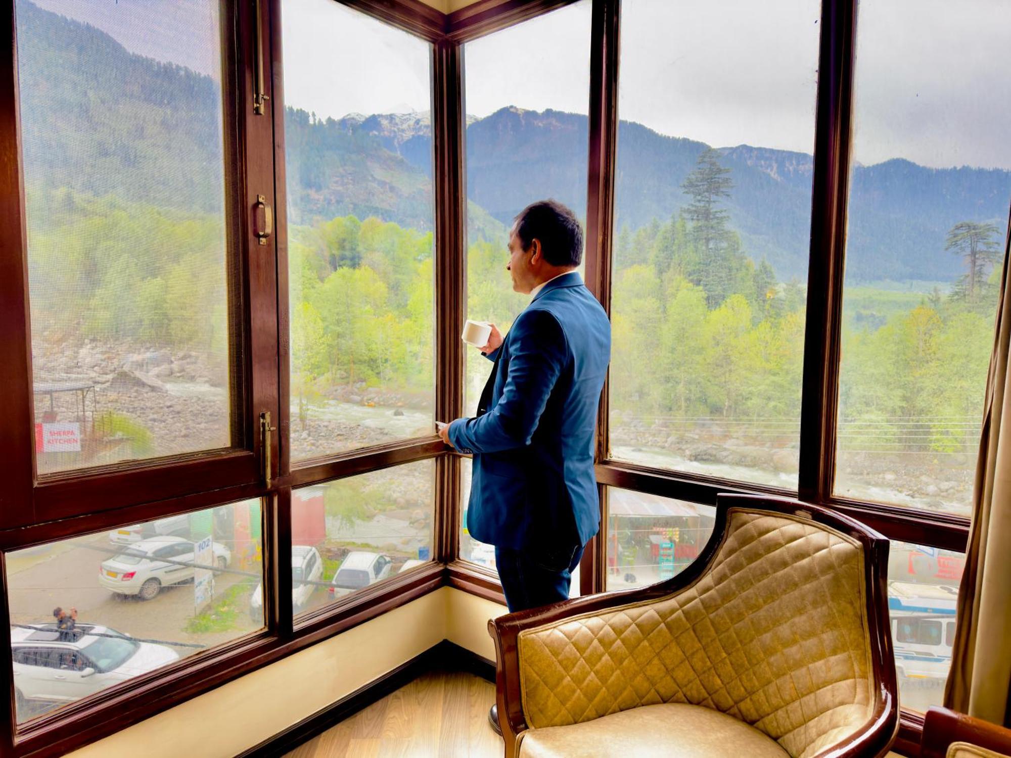 River Grand View And - A River Side 4* Manali (Himachal Pradesh)