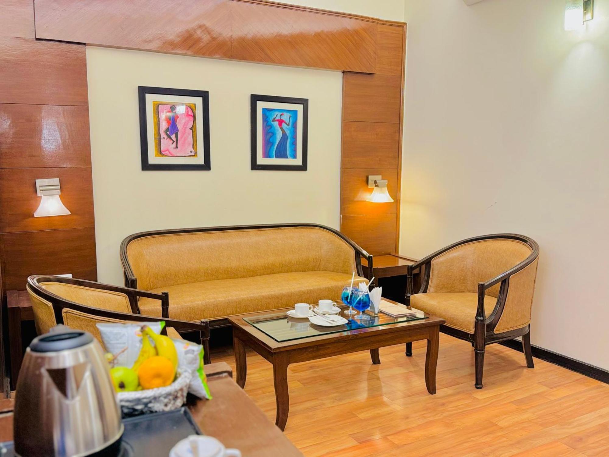 River Grand View And - A River Side 4*
